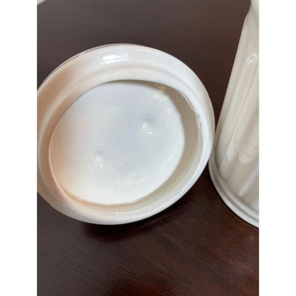 Vintage Whimsical Ceramic Trash Can with Mice - Picture 7 of 7